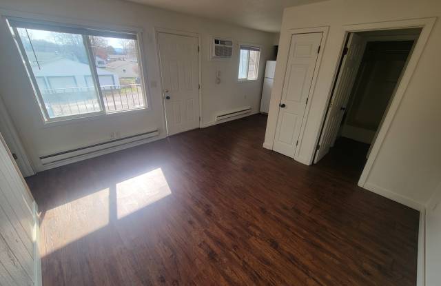 1738 La Cres St photos photos