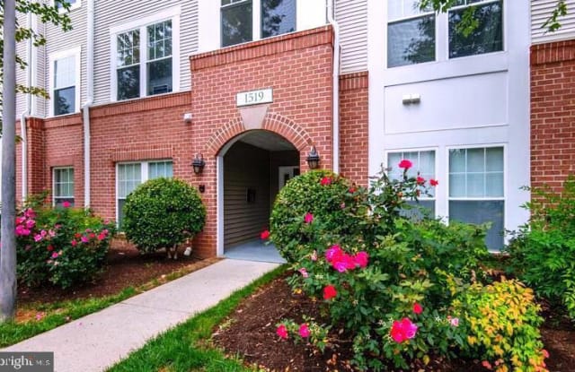 1519 N NORTH POINT DRIVE - 1519 North Point Dr, Reston, VA 20194