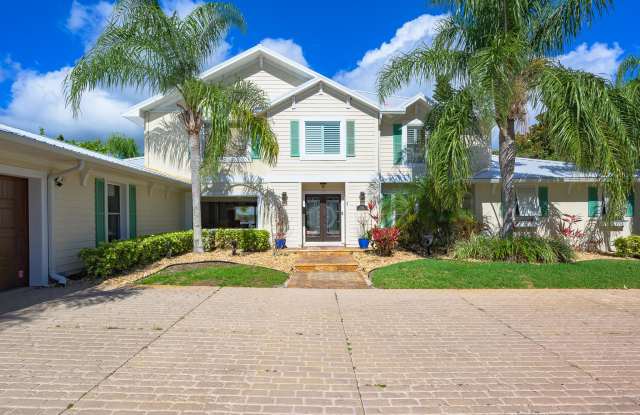 1130 John Anderson Dr photos photos