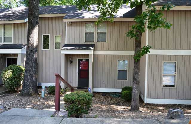 DeSoto Courts | Townhome | Furnished or Unfurnished photos photos