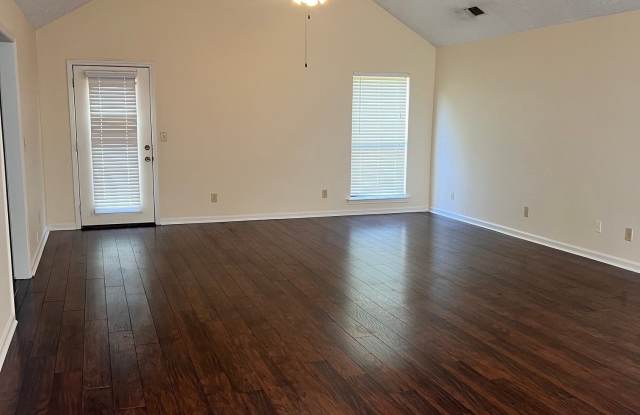 5416 Handel Drive Gallery 2