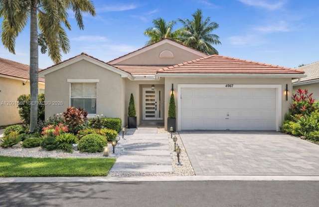 4967 SW 32nd Way photos photos
