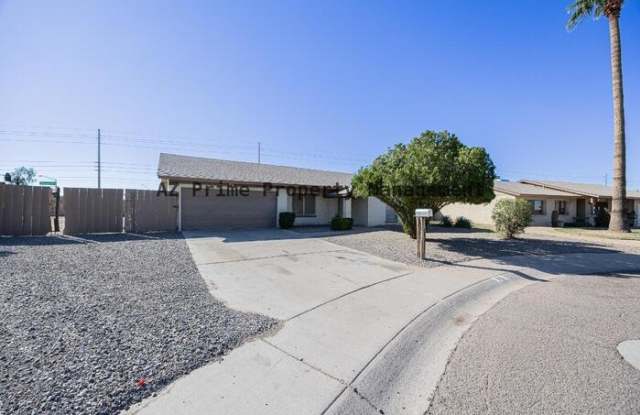 715 West Renee Drive Gallery 1