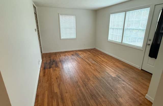 61 Elmhurst Circle Gallery 4