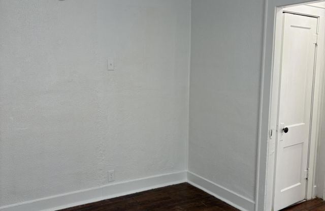 1306 S Moffet Avenue Gallery 4