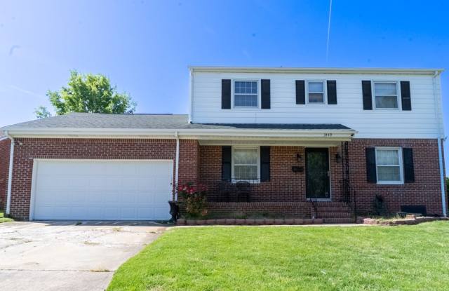 3449 Petunia Crescent photos photos