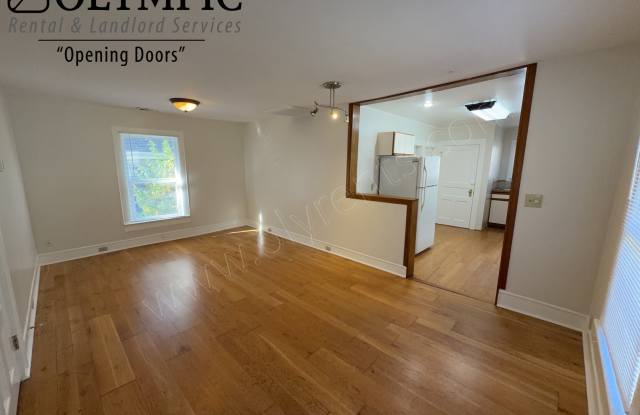 1112 Legion Way SE Gallery 3
