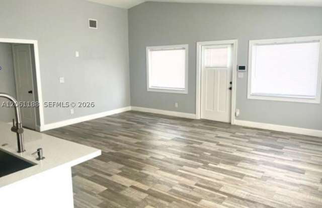 507 Malverne Road Gallery 3