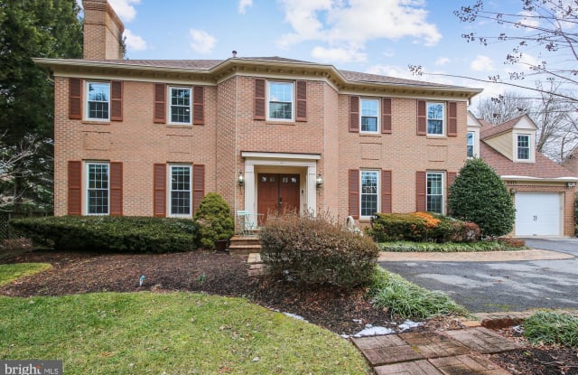 8913 BELLS MILL ROAD - 8913 Bells Mill Road, Potomac, MD 20854