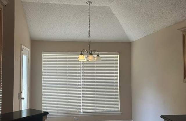 1214 Regal Drive Gallery 4
