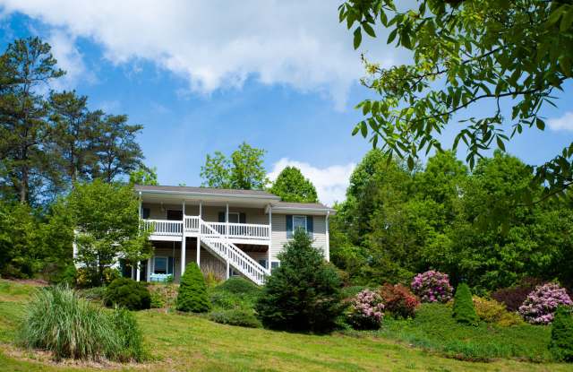 West Asheville - Large Well Kept 3/3 Home photos photos
