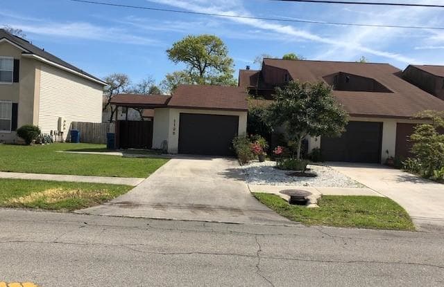 1125 LEE RD - 1125 Lee Road, Jacksonville, FL 32225