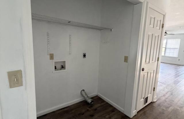 748 Pauline Avenue Gallery 2