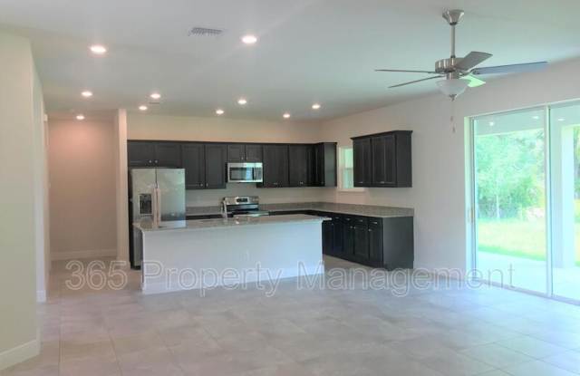 3044 South Haberland Boulevard Gallery 2