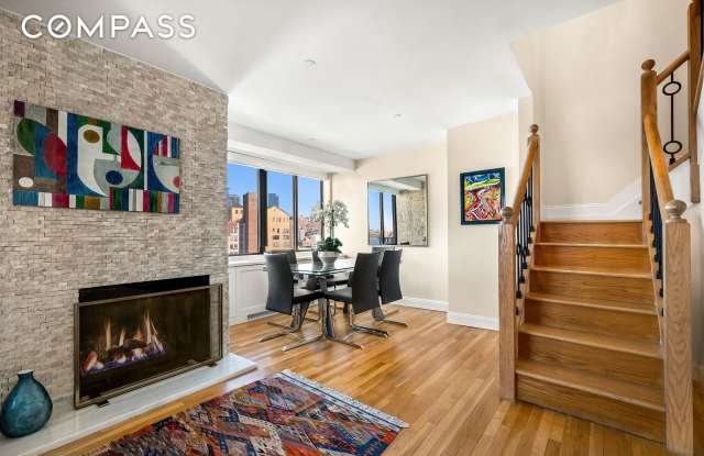 366 West 11th Street photos photos