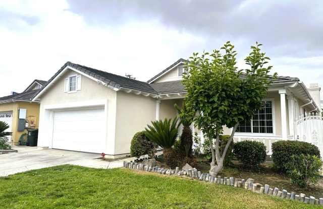 Refreshed Single Family Home in Garden Grove Gallery 3