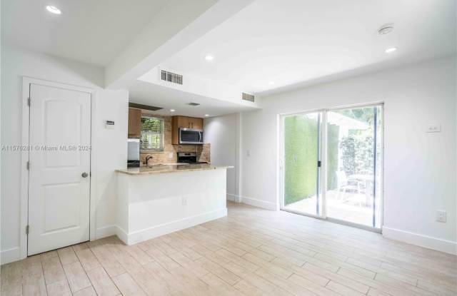 7504 NE 6th Ct Gallery 4