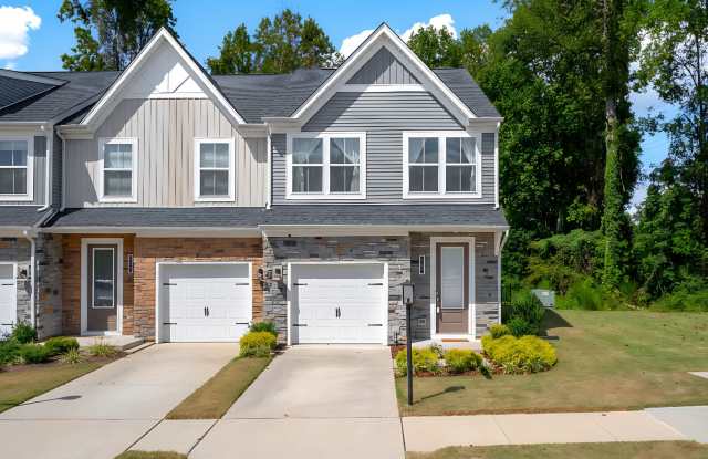 Move-In Ready 3-Bed, 2.5-Bath Townhouse Backing to Woods - 5535 Wenrich Drive, Lakeside, VA 23227