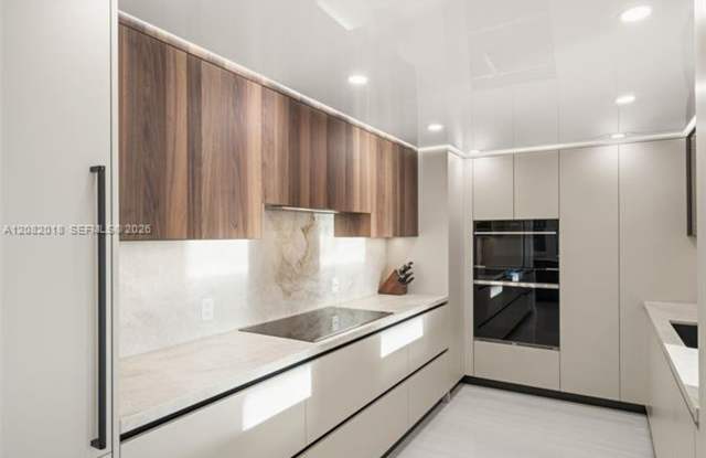 5555 Collins Ave cu-16H, Miami Beach, FL 33140 Gallery 1