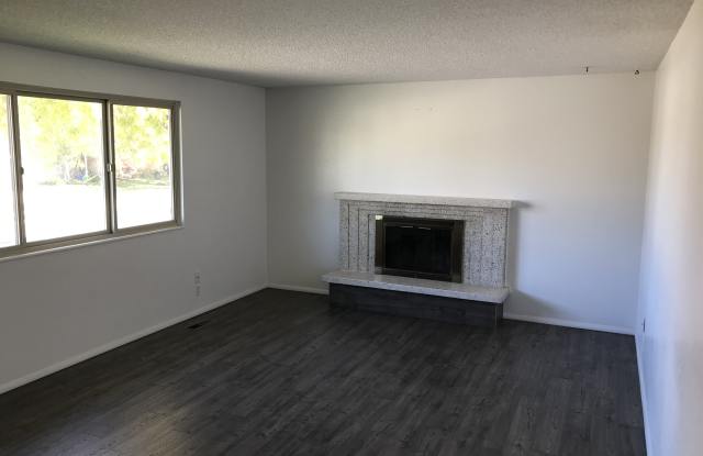 877 W 1850 S Gallery 4