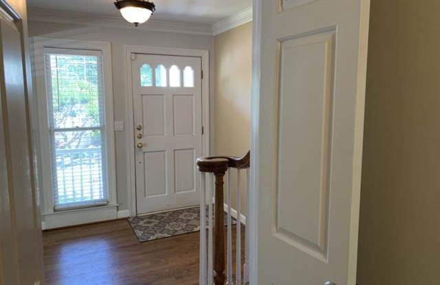 831 Clairemont Avenue Gallery 4