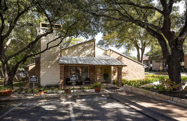 Cricket Hollow Gallery 3