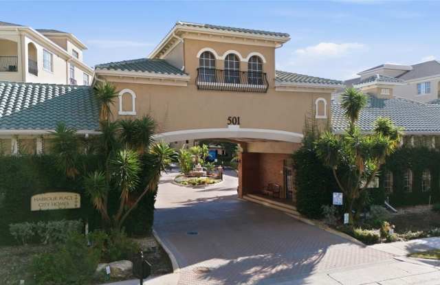 501 KNIGHTS RUN AVENUE photos photos