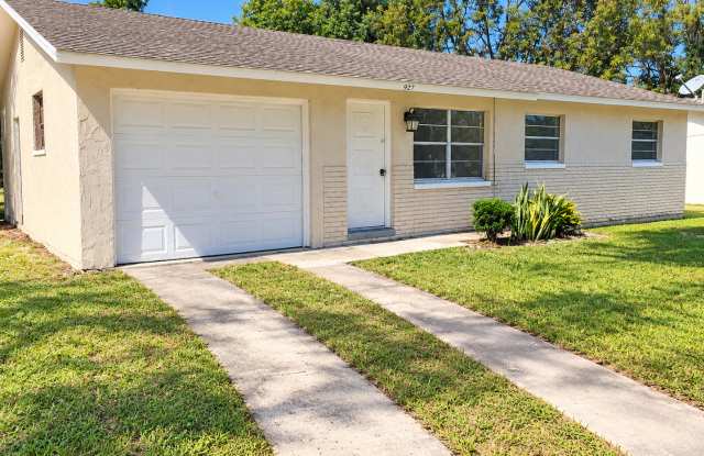 3 Bed 1 Bath Home with Single Car Garage | Washer/Dryer Hookups | Central Air | Pet Friendly | Section 8 Welcomed Gallery 1