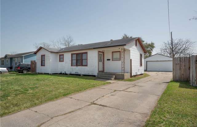 909 Rosedale Drive photos photos