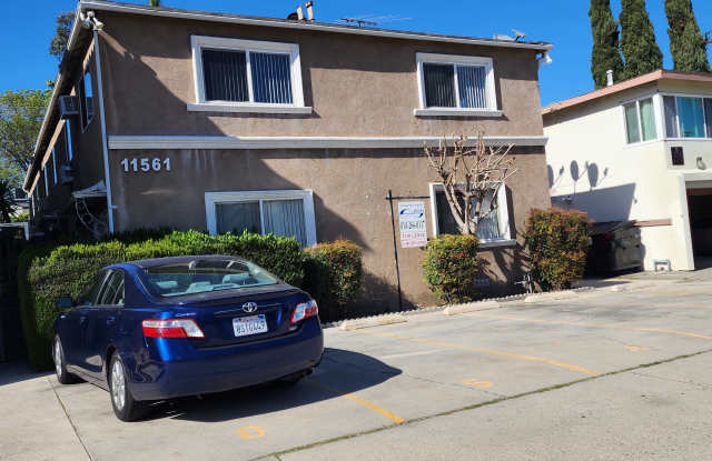 11561 Riverside Dr - 11561 Riverside Drive, Los Angeles, CA 91601