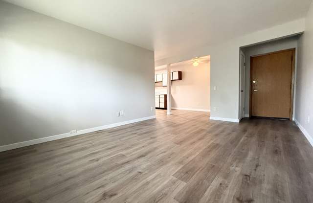 2070 Allen Boulevard - 21 Gallery 2
