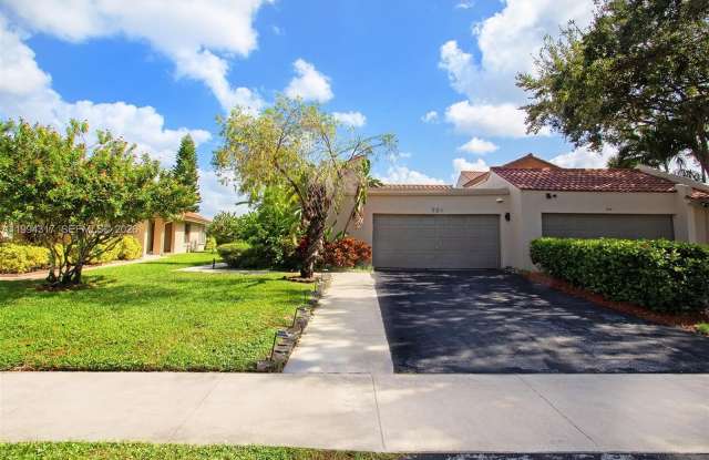 524 Village Lake Dr photos photos