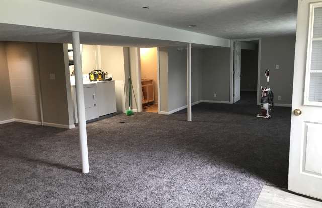 1709 Freeman Dr Gallery 2