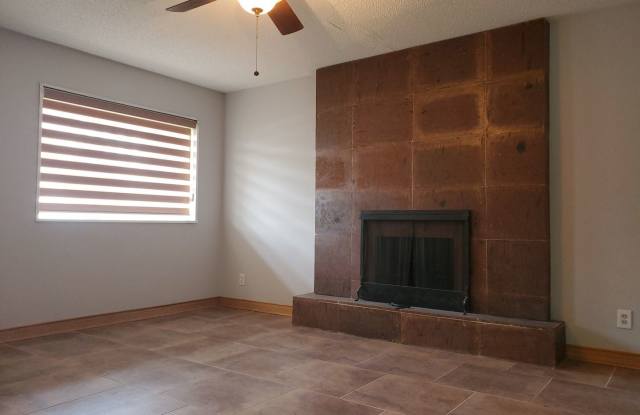 942 Clark Dr. Gallery 4