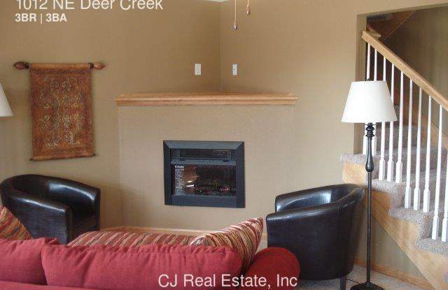 1012 NE Deer Creek Gallery 2