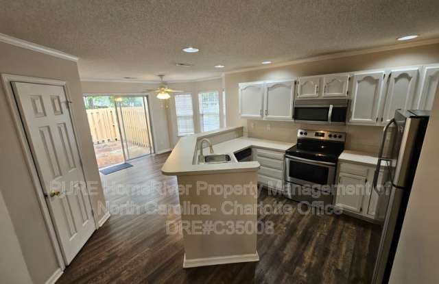 11148 Whitlock Crossing Ct Gallery 4