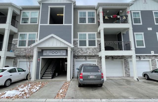 332 W 410 N - 332 West 410 North Street, Vineyard, UT 84059