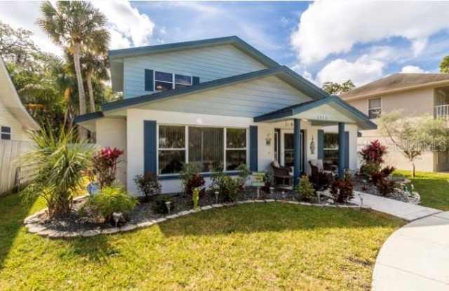 6936 GRAND BOULEVARD Gallery 2