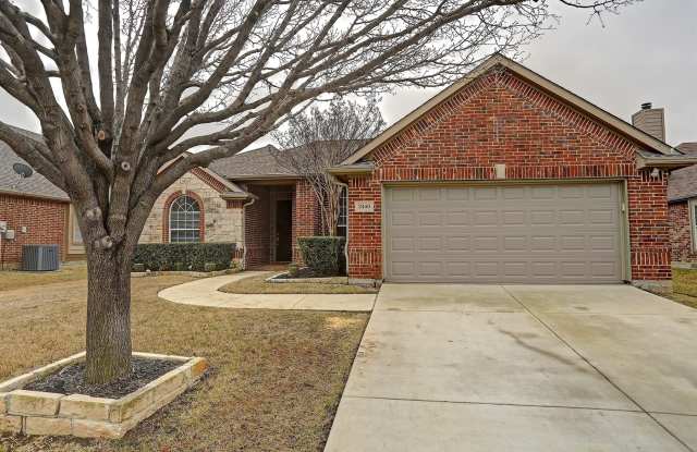 2440 Deerwood Drive Gallery 1
