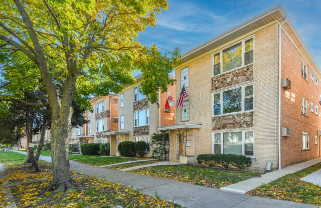 8629 W Summerdale Avenue - 8629 West Summerdale Avenue, Chicago, IL 60656