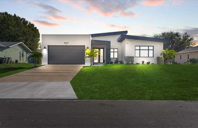 1017 NE 4th Place photos photos 1017 NE 4th Place photos photos