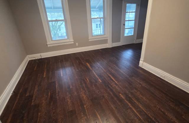 398 Dearborn Street - Apt 2 Gallery 2