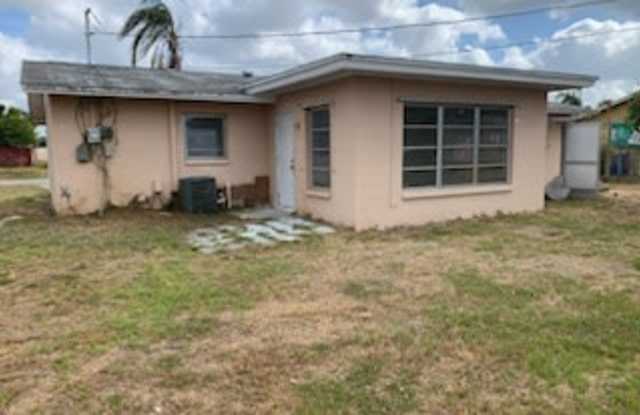 1420 Kimdale St E photos photos