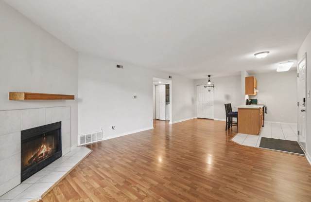 Spacious 2BR/2BA Condo with In-Unit Laundry & Central A/C photos photos Spacious 2BR/2BA Condo with In-Unit Laundry & Central A/C photos photos