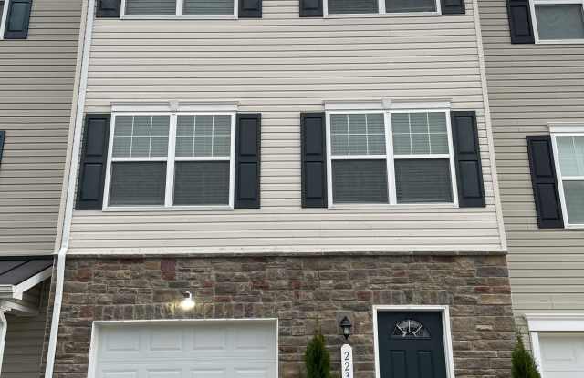 2235 Mallard Landing Drive - 2235 Mallard Landing Drive, Spotsylvania County, VA 22408