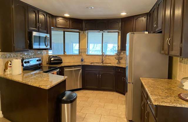 4534 Western Pine Woods Gallery 2