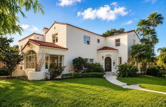3190 Sheridan Ave photos photos