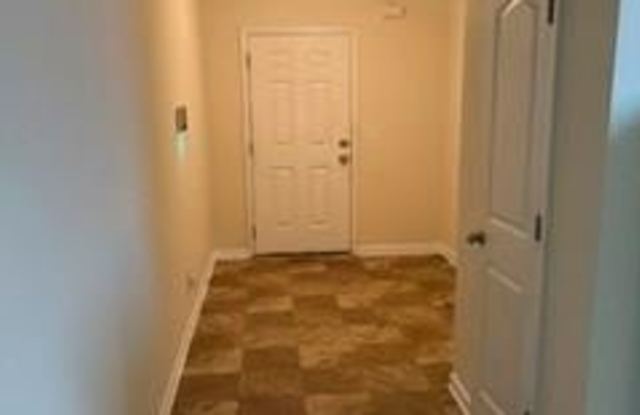 4092 Belmont Gallery 2