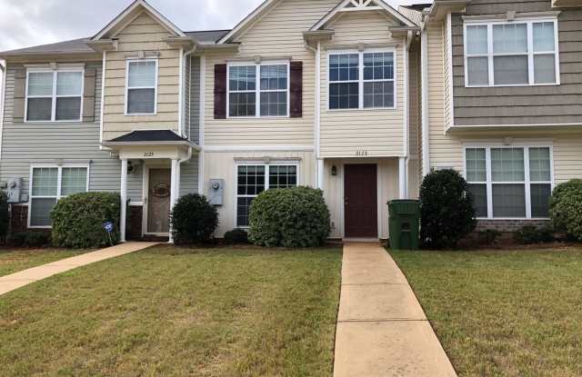 3Bed/2.5Bath Townhome in Opelika! - 2123 Cobblestone Drive, Opelika, AL 36804