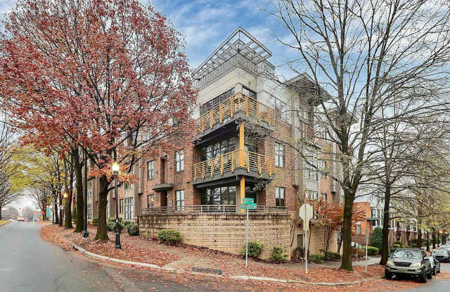 Uptown Living! Gallery 4